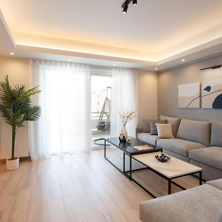 Luxury 4 Bedrooms Apartment Near Flisvos Marina Pire Dış mekan fotoğraf