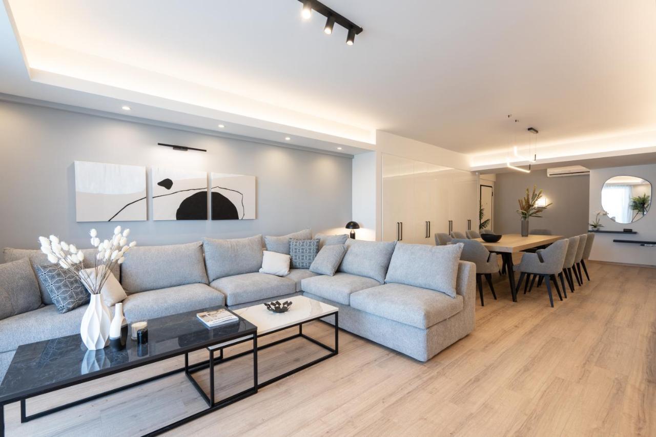 Luxury 4 Bedrooms Apartment Near Flisvos Marina Pire Dış mekan fotoğraf
