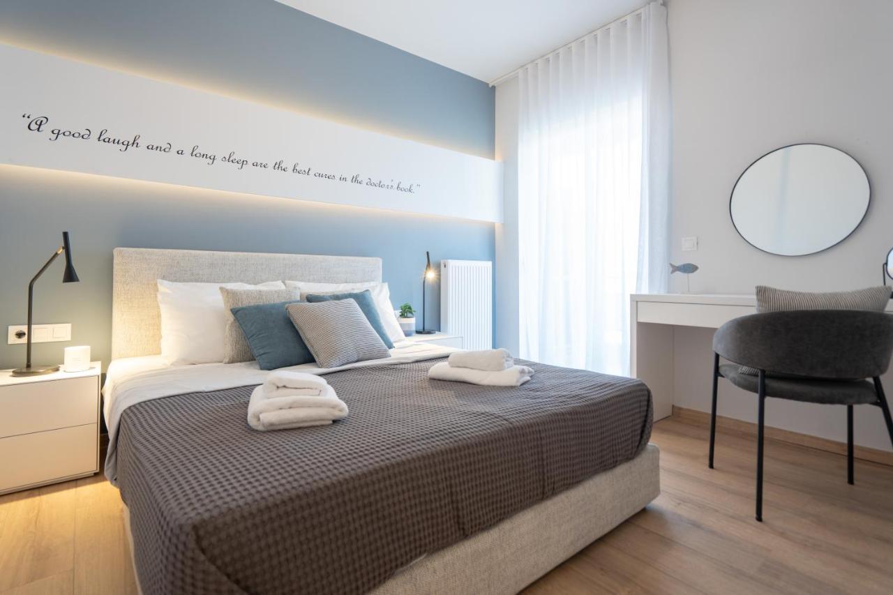 Luxury 4 Bedrooms Apartment Near Flisvos Marina Pire Dış mekan fotoğraf