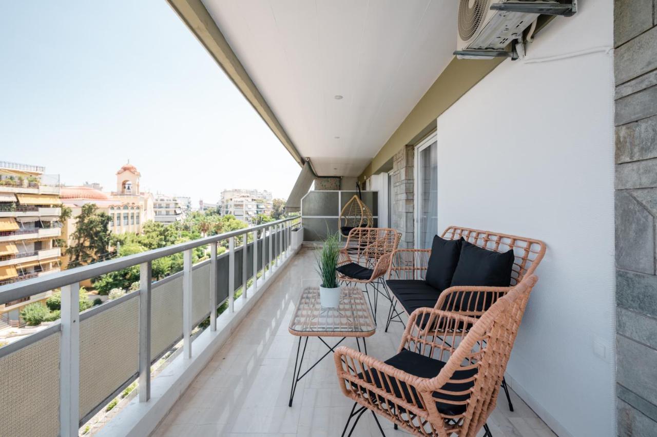 Luxury 4 Bedrooms Apartment Near Flisvos Marina Pire Dış mekan fotoğraf