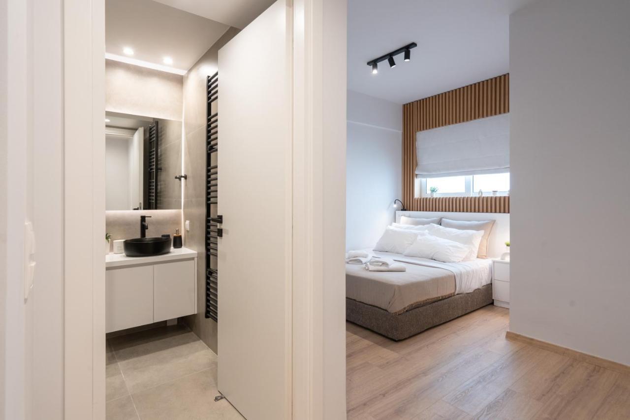 Luxury 4 Bedrooms Apartment Near Flisvos Marina Pire Dış mekan fotoğraf