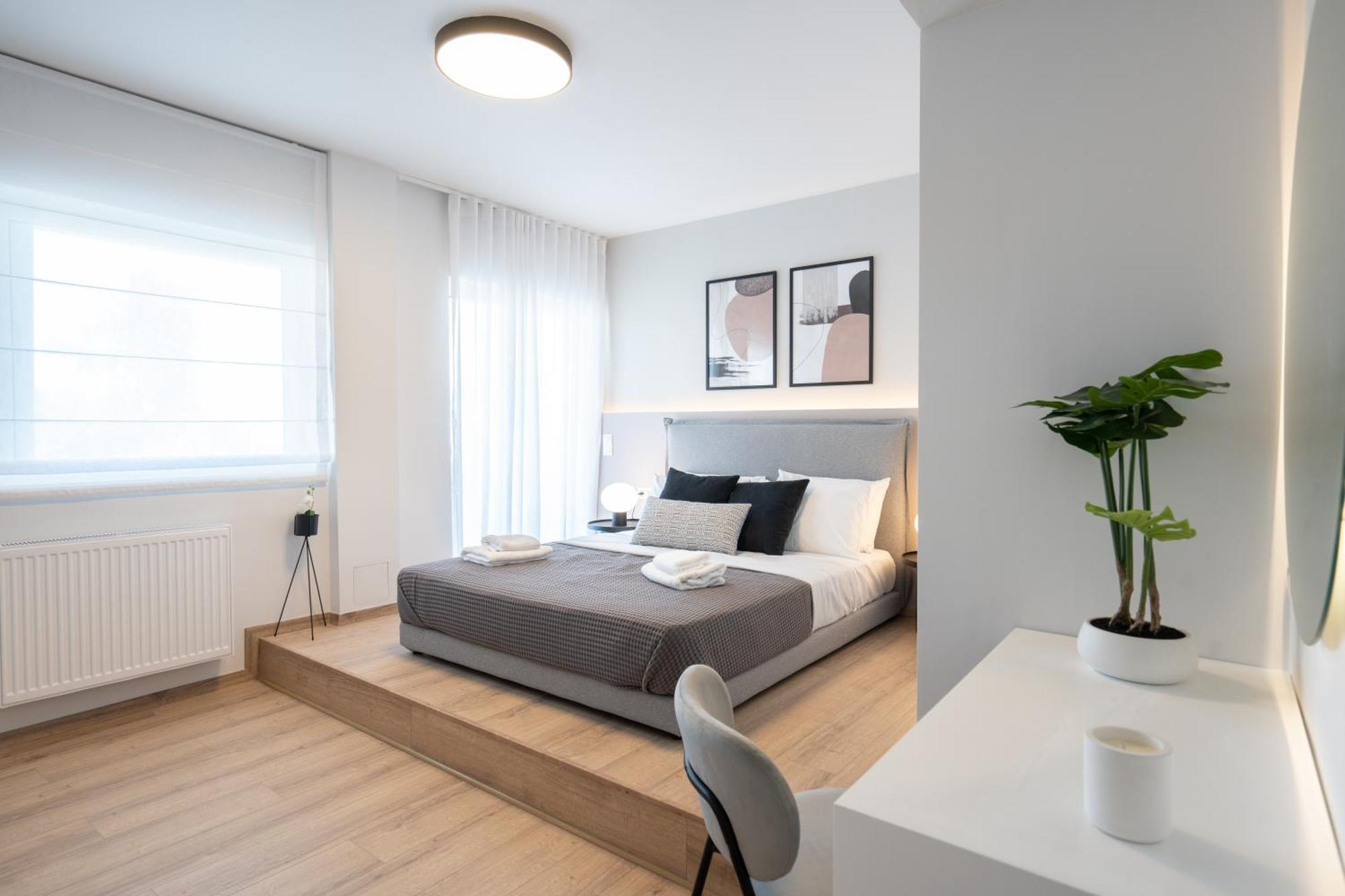 Luxury 4 Bedrooms Apartment Near Flisvos Marina Pire Dış mekan fotoğraf