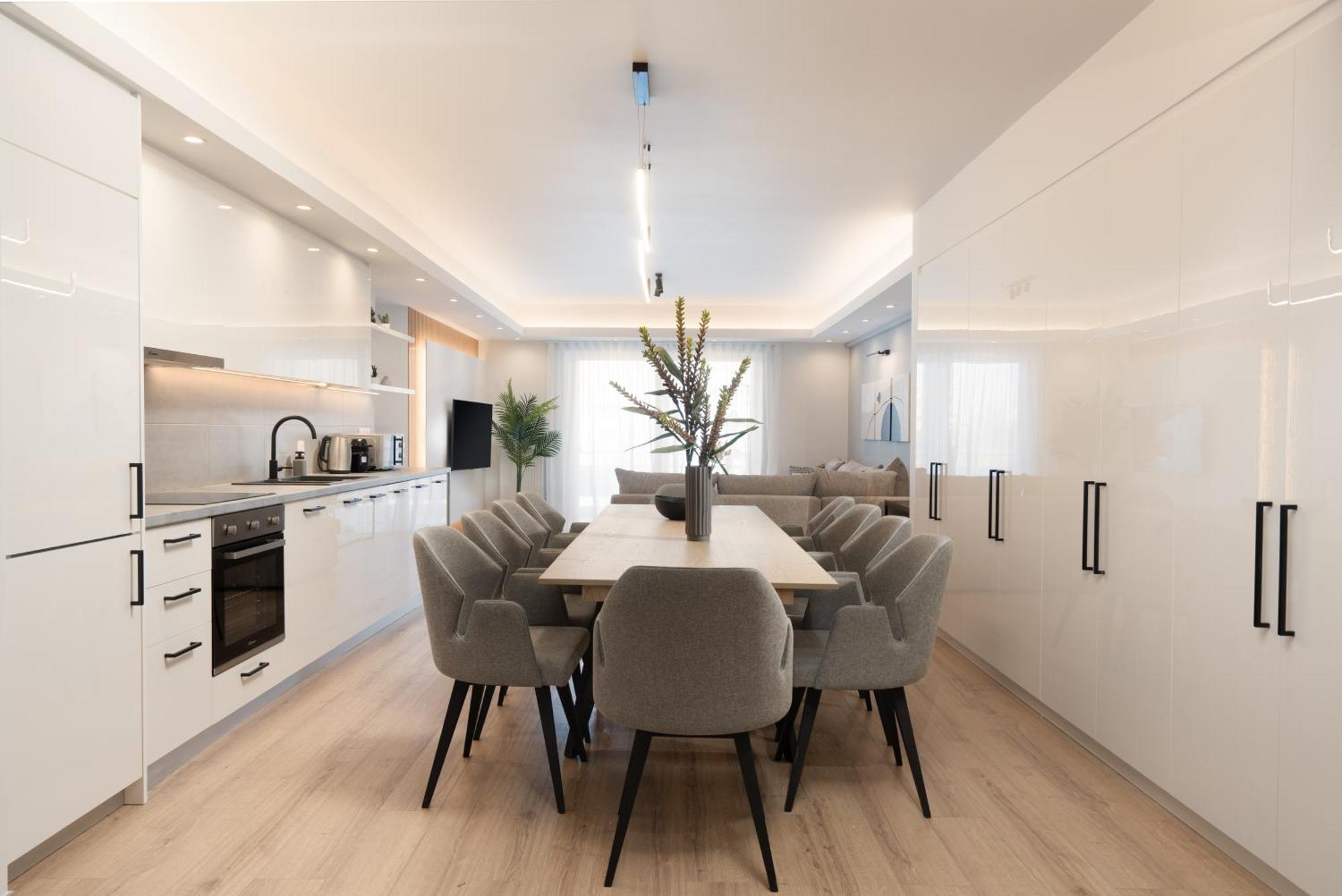 Luxury 4 Bedrooms Apartment Near Flisvos Marina Pire Dış mekan fotoğraf