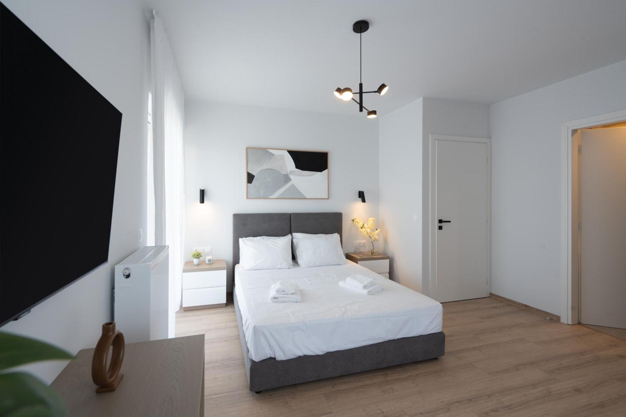 Luxury 4 Bedrooms Apartment Near Flisvos Marina Pire Dış mekan fotoğraf